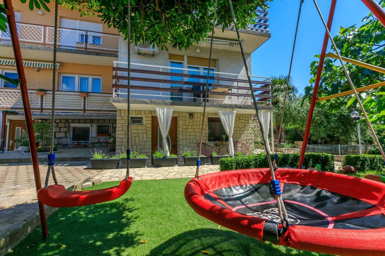 Apartments Kira Crikvenica Exterior foto